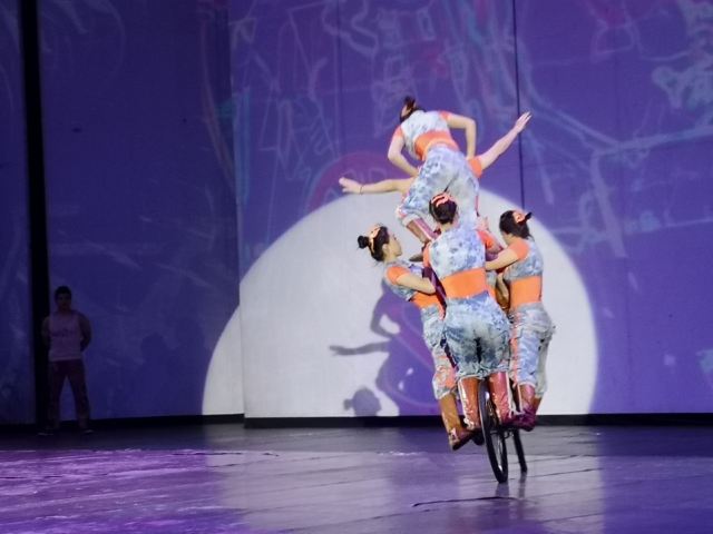 《ERA—时空之旅》多媒体梦幻剧演出