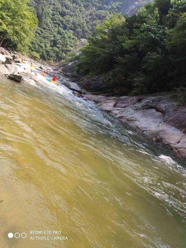 英山桃花冲大峡谷漂流