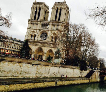 巴黎圣母院旅游景点攻略图