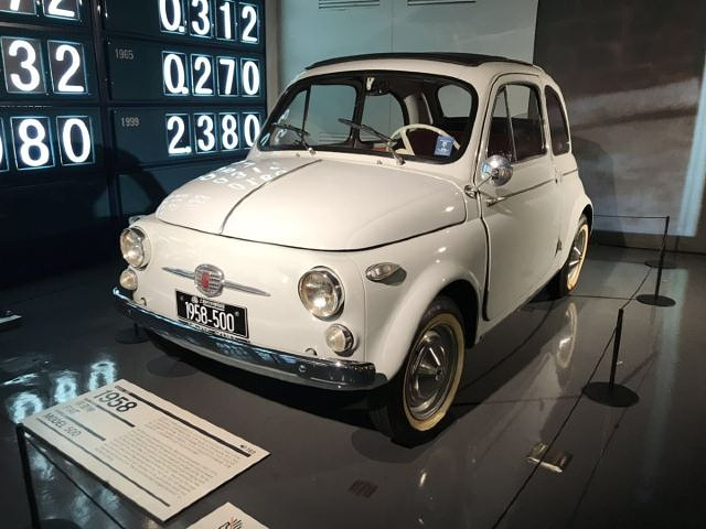 "汽车博物馆真的很不错，很多汽车品牌都没听过，看着介绍，觉得当年的人很了不起，门票价钱也不贵，里..._上海汽车博物馆"的评论图片
