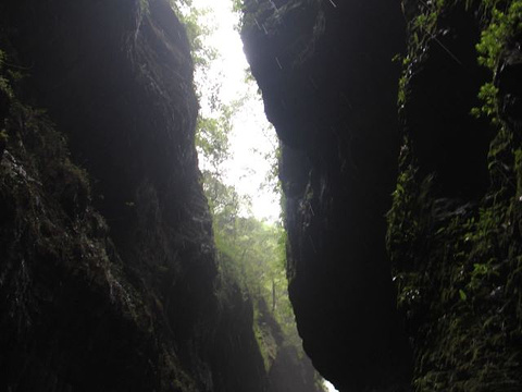 双河溶洞旅游景点图片