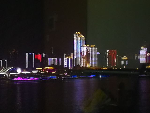 武汉文旅集团·红巷码头(夜游长江)旅游景点图片