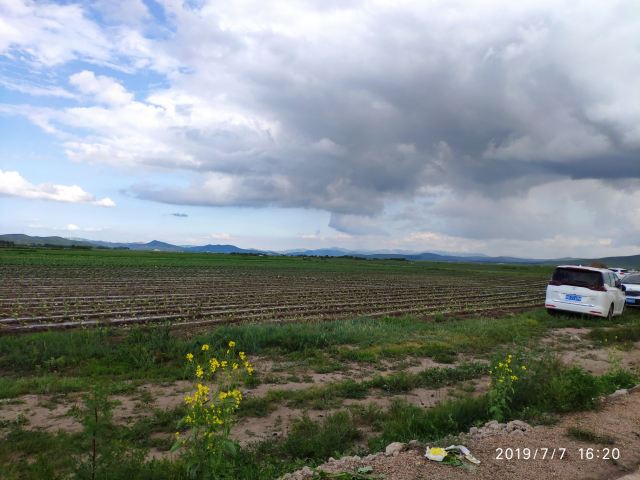 草原石人风景区