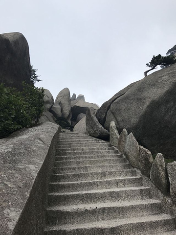 "天柱山景观本身很不错，奇石怪峰，很有特色_天柱山"的评论图片