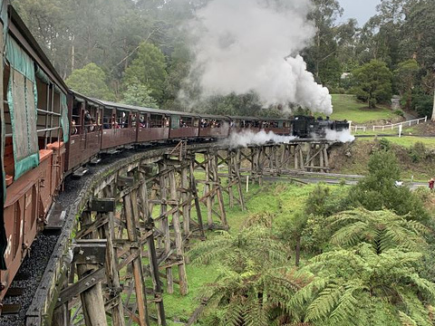 普芬比利蒸汽小火车旅游景点图片