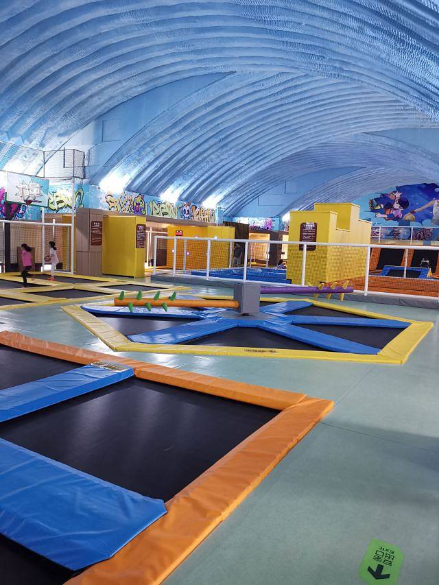 南宫蹦床乐园