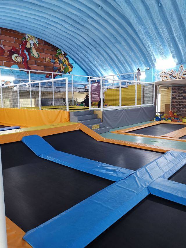 南宫蹦床乐园