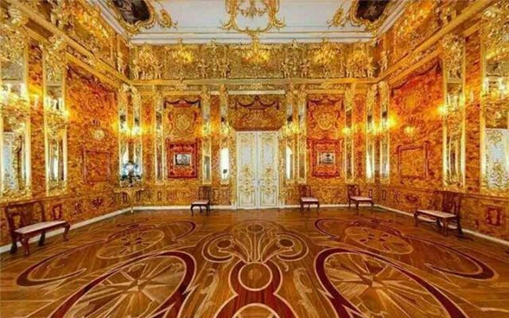 "叶卡捷琳娜宫位于俄罗斯圣彼得堡，是叶卡捷琳娜二世女皇所建的，富丽堂皇是巴洛克建筑的杰出代表，h..._叶卡捷琳娜宫"的评论图片