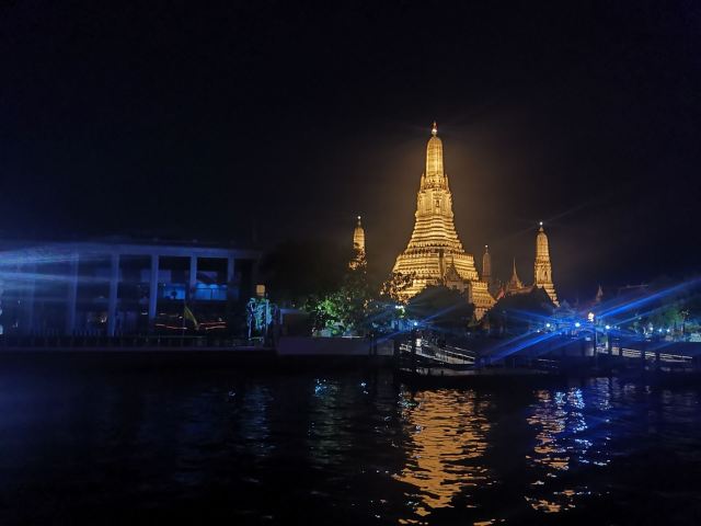 昭披耶号夜游湄南河