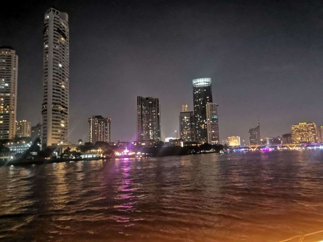 昭披耶号夜游湄南河