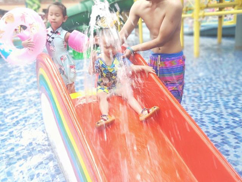 龙润夏宫温泉水乐园旅游景点图片