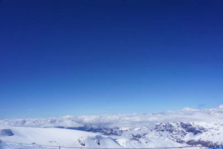 "瑞士有两个著名的雪山景点一个是少女峰，另一个是铁力士尽收眼底_少女峰"的评论图片