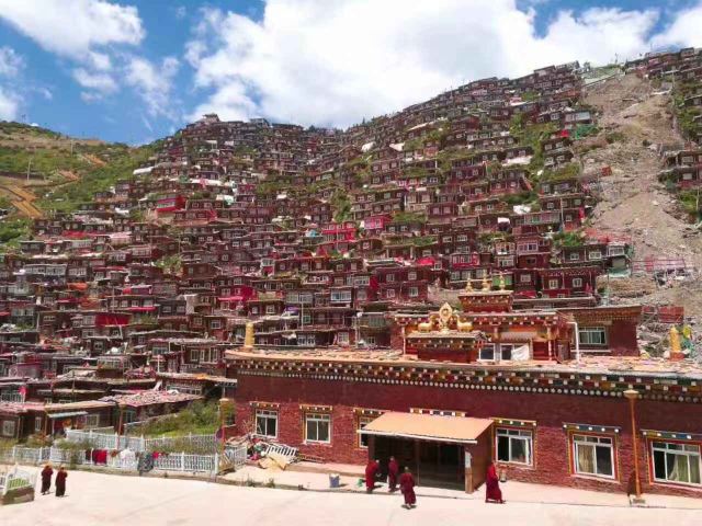 色达喇荣五明佛学院