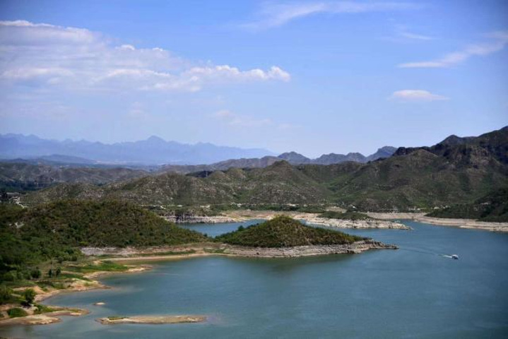 "易水湖的风景其实是很好的，山水绮丽，如果再赶上好天气，就更加完美，在河北省算得上是一方好山好水了_易水湖景区"的评论图片