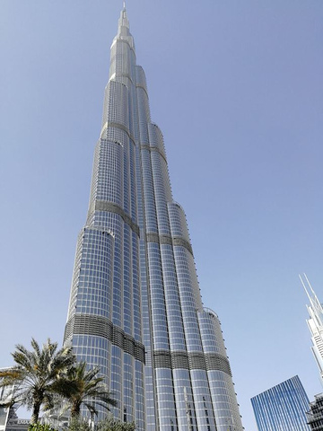 "2018年1月份去迪拜旅游的时候，有机会目睹了迪拜塔的风釆。据说建筑造价达十六亿美元_哈利法塔"的评论图片