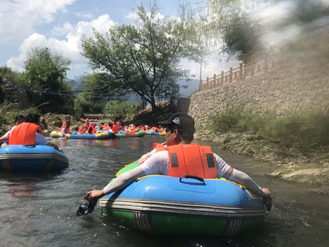 天目山月亮湾漂流旅游景点图片